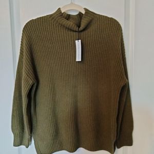 cupcake and cashmere size small 100%cotton brand New. Super cozy.